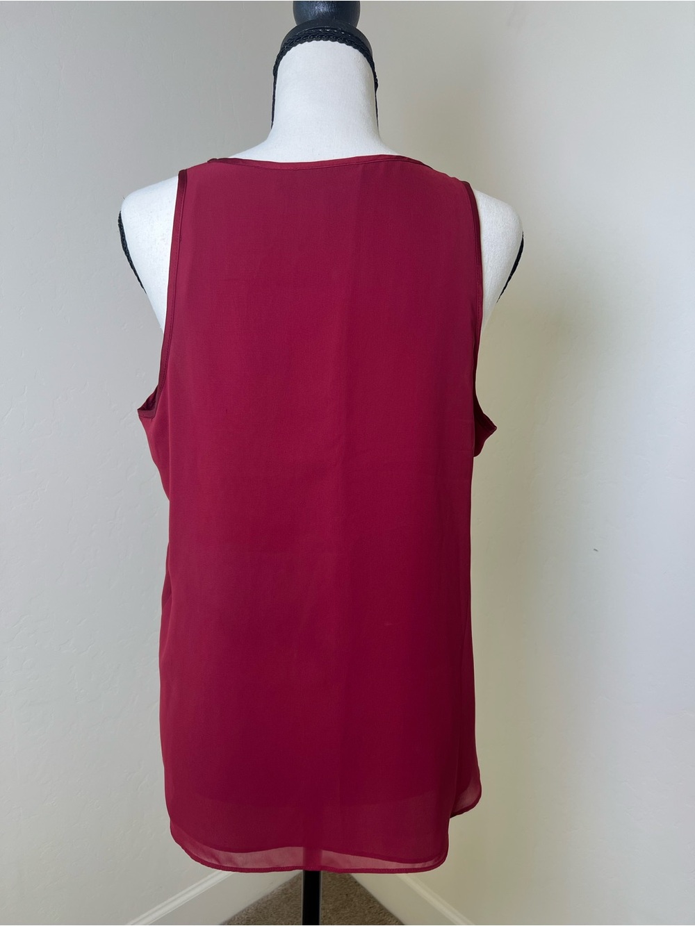 Apt. 9 Burgundy Sequin Beaded Sunburst Tank Top Size Medium - Picture 6 of 10